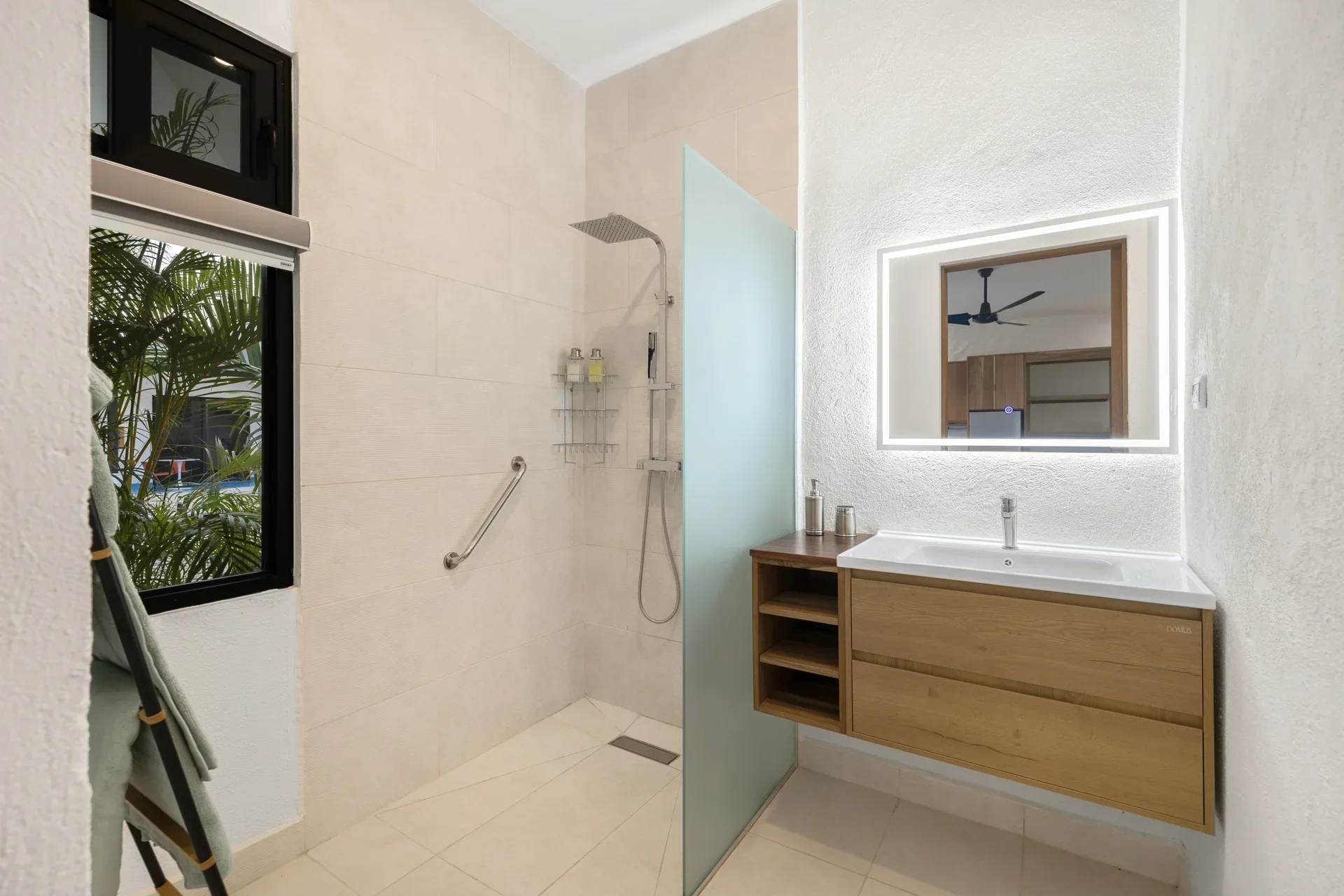 Suite 1 - Gecko view 10
